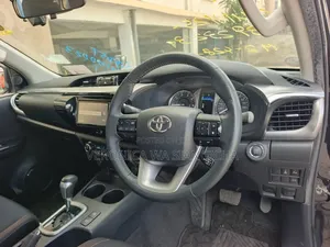 Toyota Hilux 2020 Black