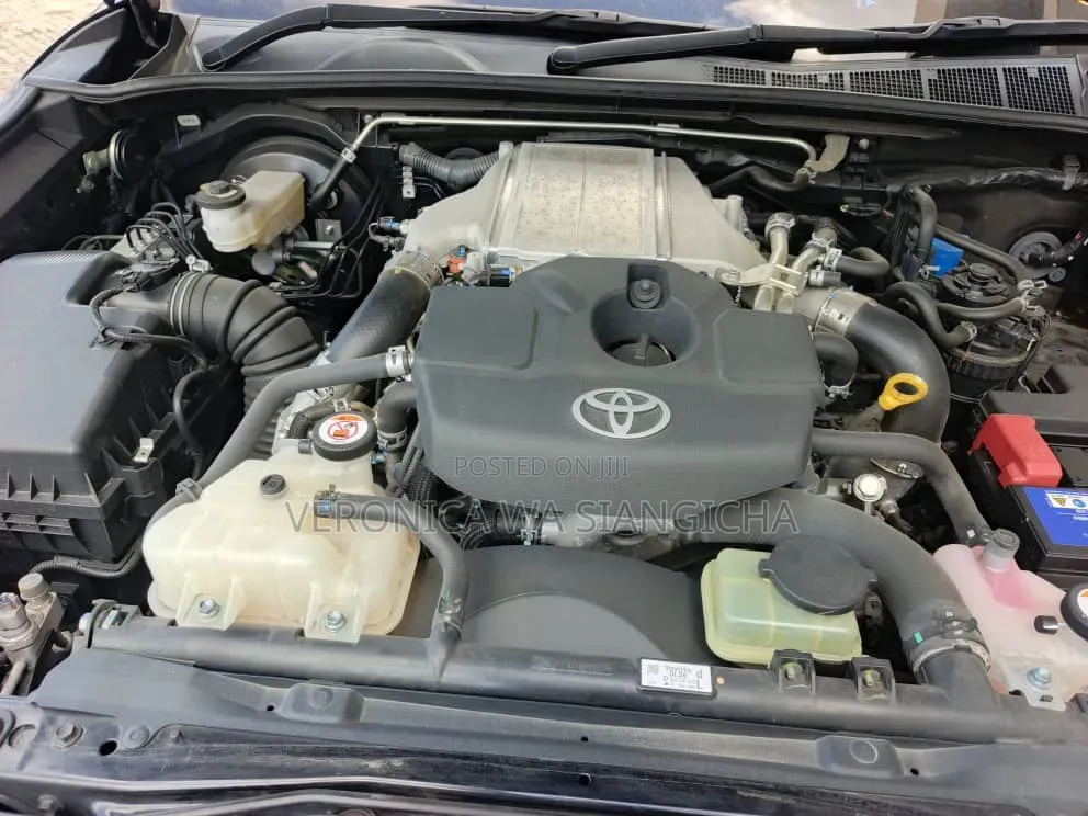 Toyota Hilux 2020 Black