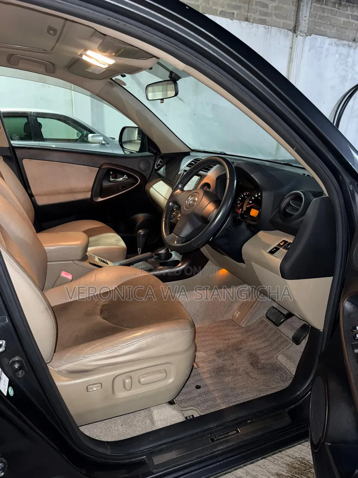 Toyota Vanguard 2009 Gray