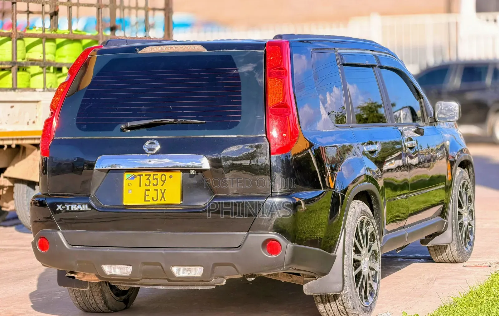 Nissan X-Trail 2011 Black