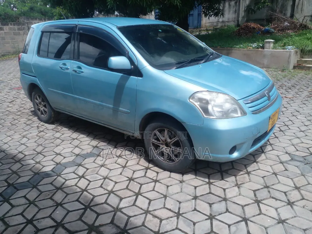 Toyota Raum 2006 Beige