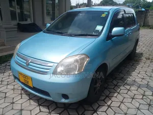 Toyota Raum 2006 Beige