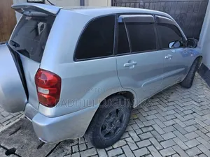 Toyota RAV4 Automatic 2003 Silver