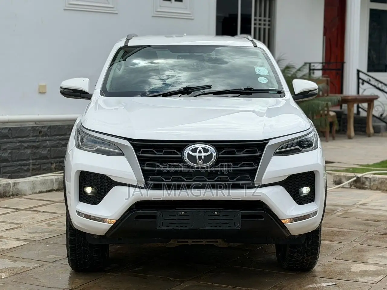 Toyota Fortuner 2022 White
