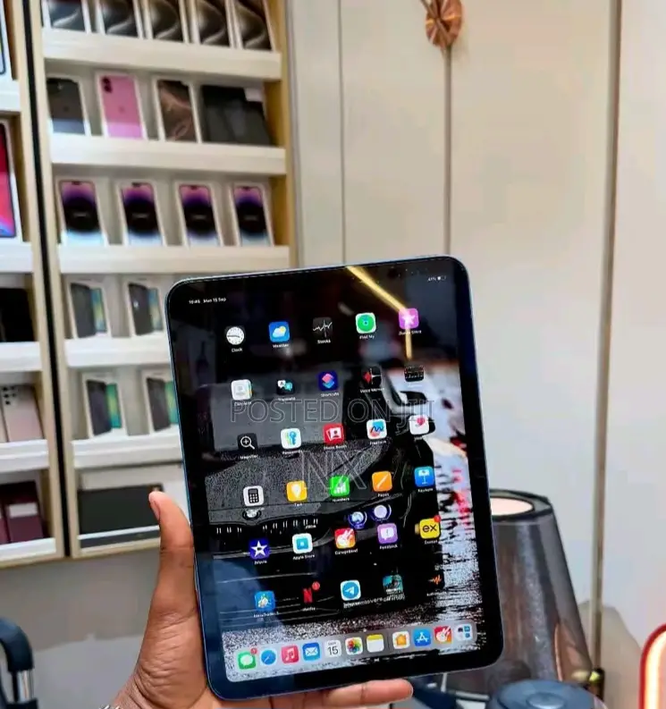 New Apple iPad (2025) 128 GB Black