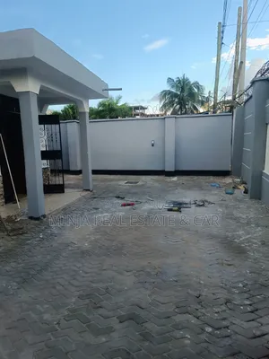 3bdrm House in Kinondoni for rent