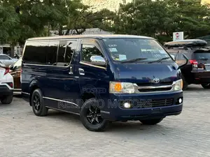 Toyota HiAce 2005 Blue