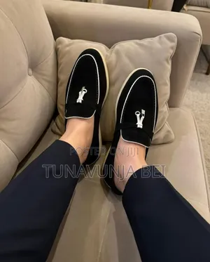Loro Piano Moccains Classic
