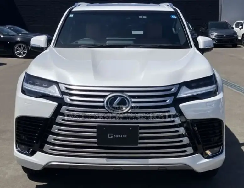Lexus LX 600 2024 White