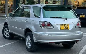 Toyota Harrier 2.4 16V 4WD 1999 Silver