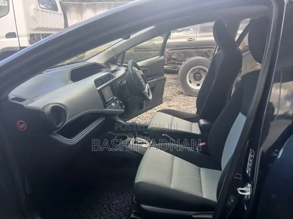 Toyota Aqua 2014 Black