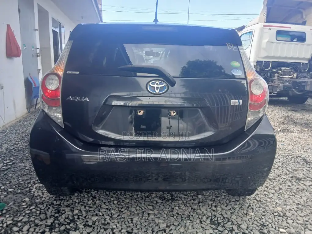 Toyota Aqua 2014 Black