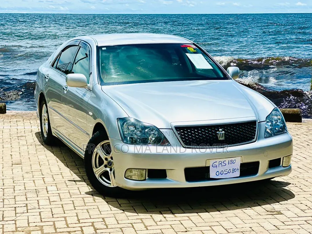 Toyota Crown 2004 Silver