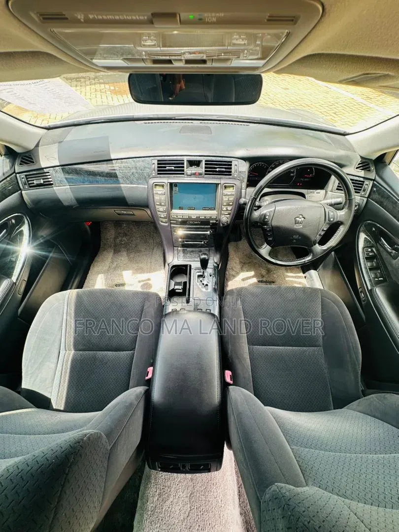Toyota Crown 2004 Silver