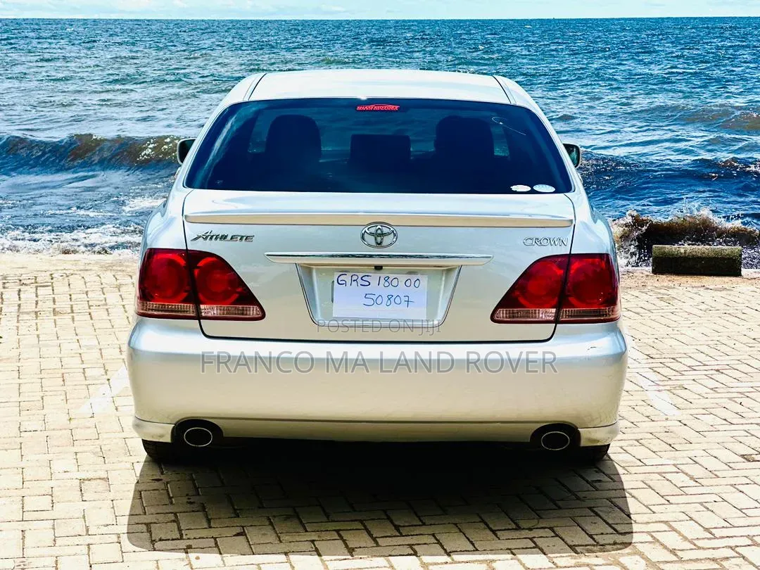 Toyota Crown 2004 Silver
