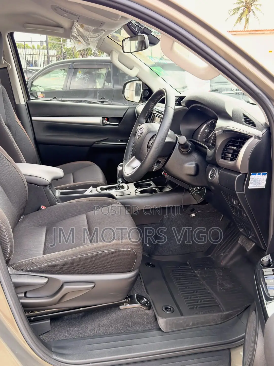 Toyota Hilux 2021 Gray