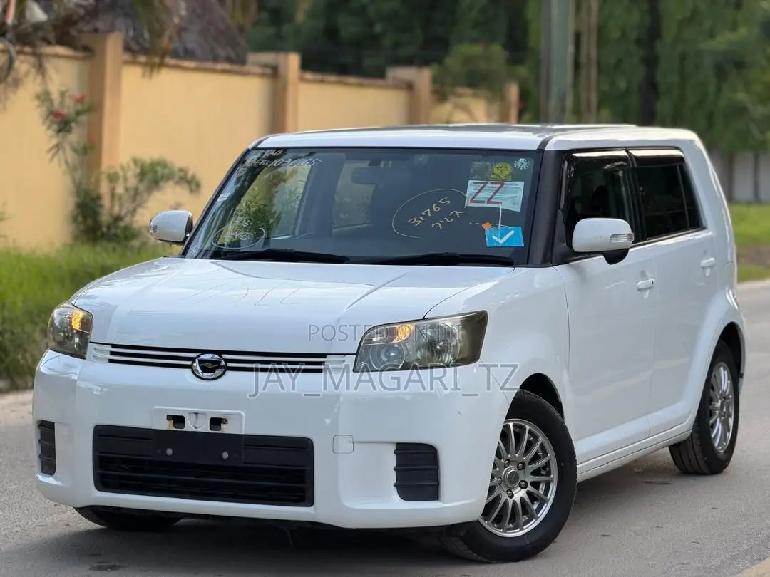 Toyota Corolla Rumion 2008 White