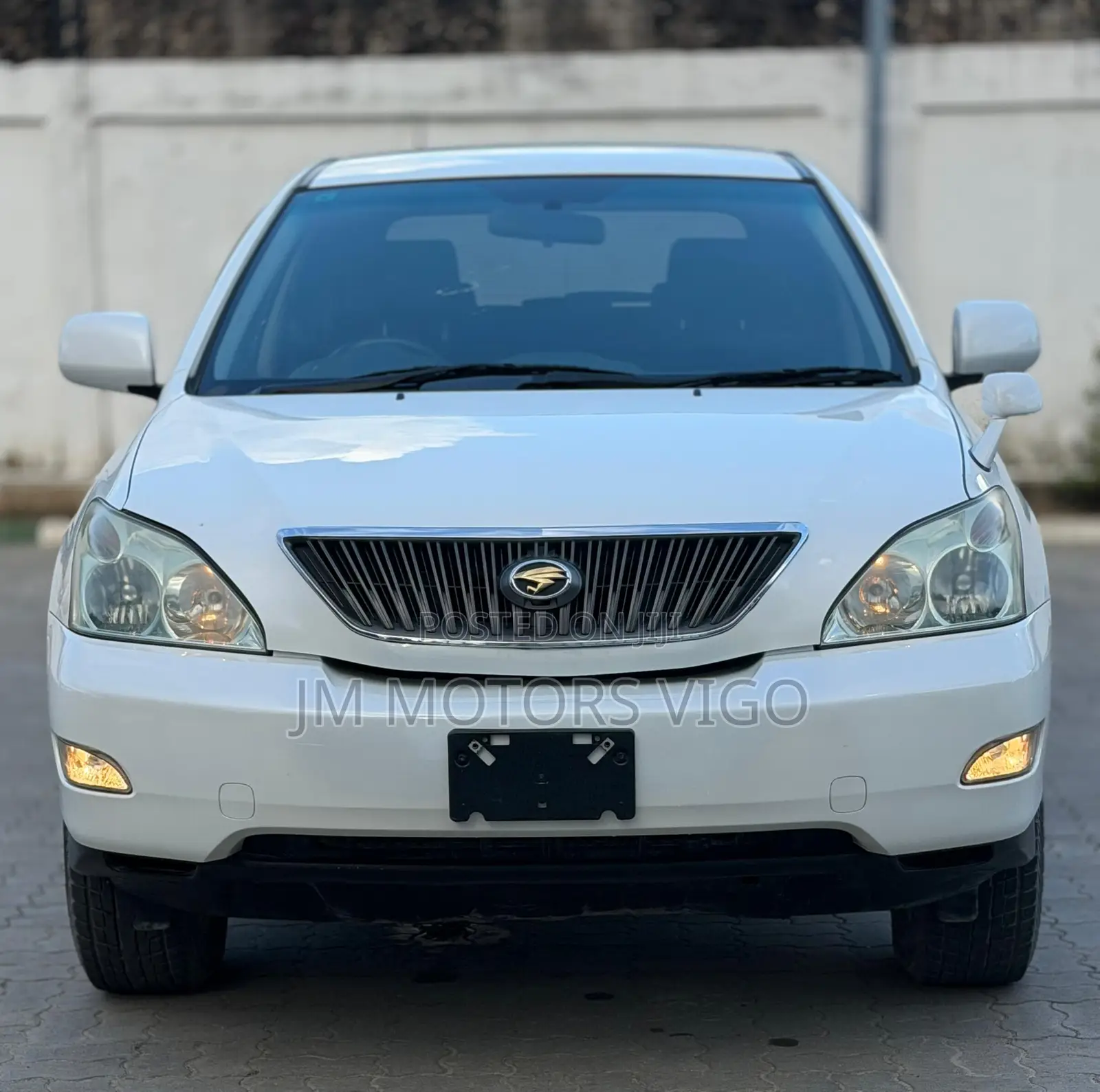Toyota Harrier 2005 White