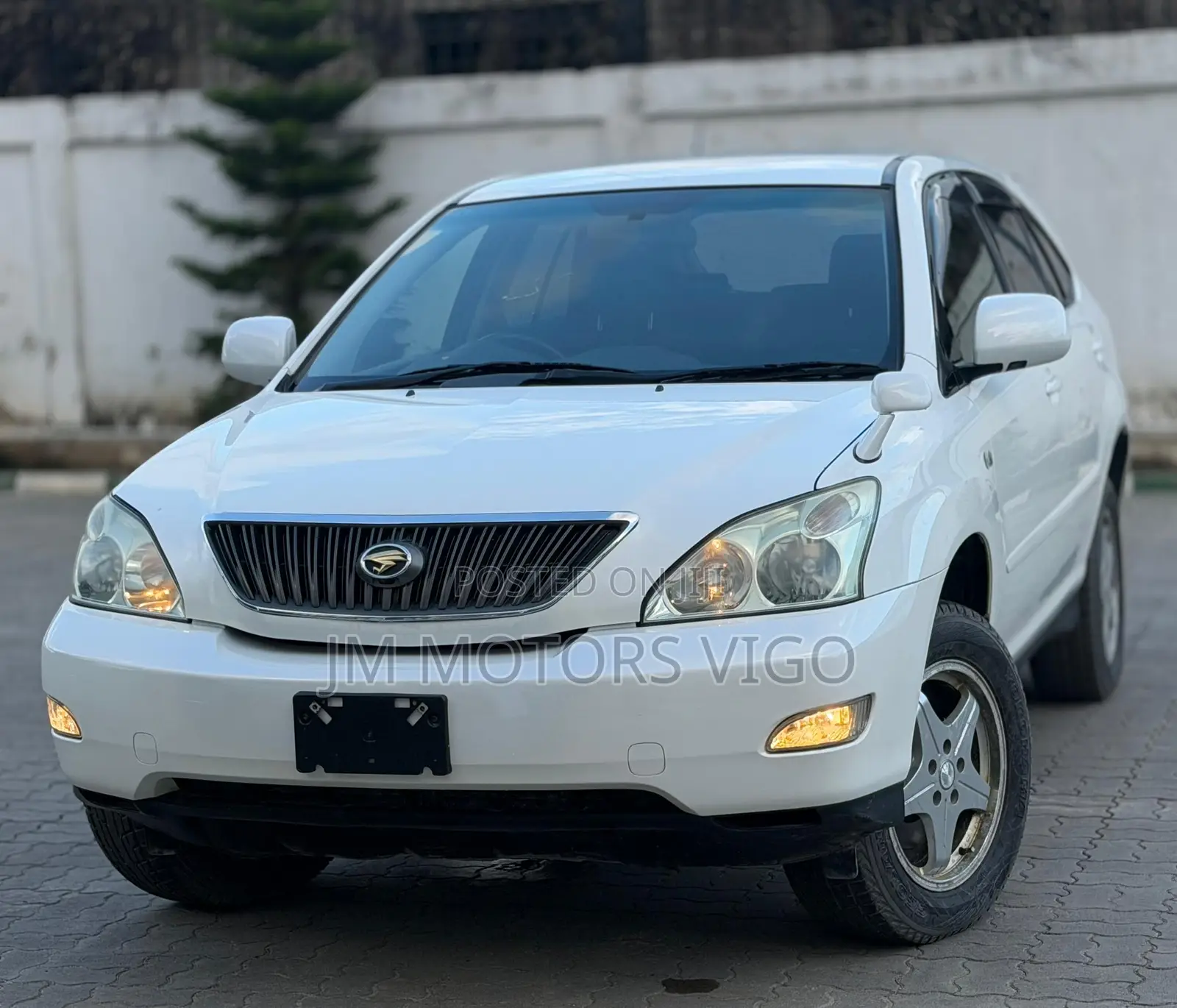 Toyota Harrier 2005 White