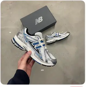 New Balance 1906r Silver Metallic Collection Available