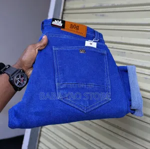 Men's Non-bleed Color Quality Stretching Jeans.
