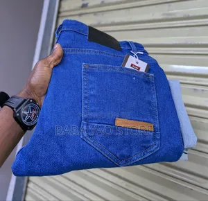 Men's Non-bleed Color Quality Stretching Jeans.