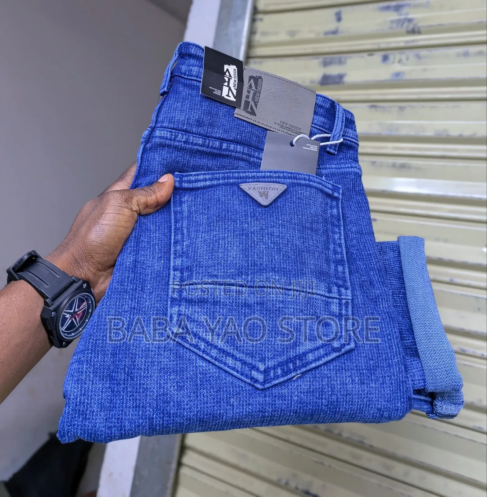 Men's Non-bleed Color Quality Stretching Jeans.