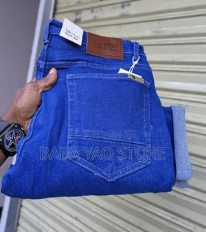 Men's Non-bleed Color Quality Stretching Jeans.