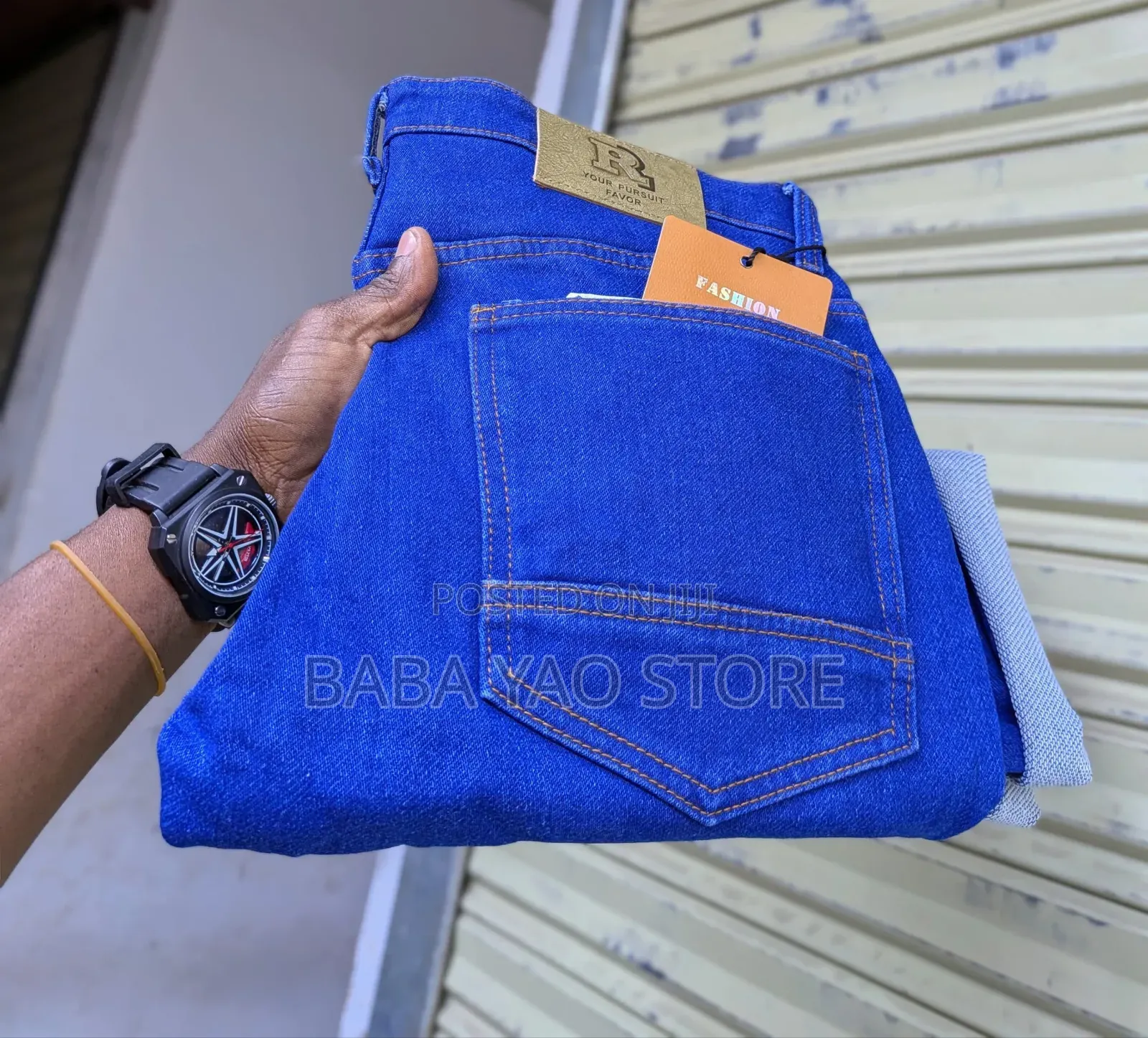 Men's Non-bleed Color Quality Stretching Jeans.