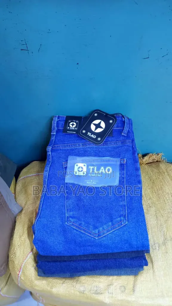 Men's Non-bleed Color Quality Stretching Jeans.