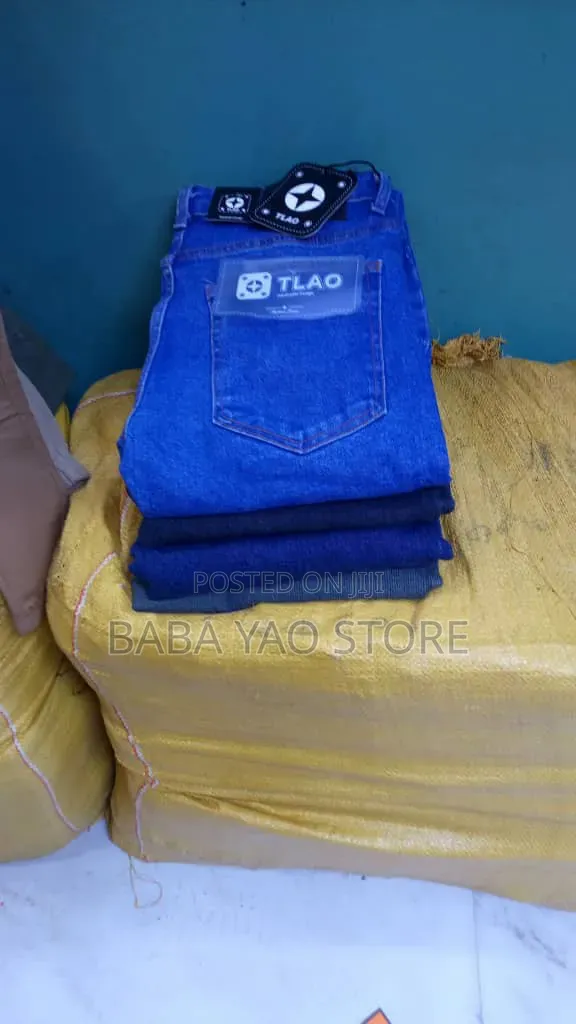 Men's Non-bleed Color Quality Stretching Jeans.