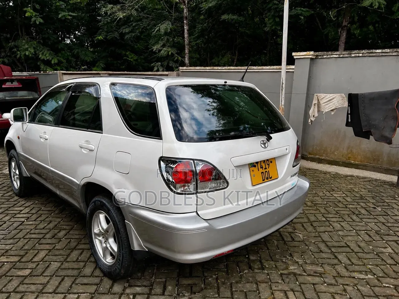 Toyota Harrier 2.2 16V 2002 White