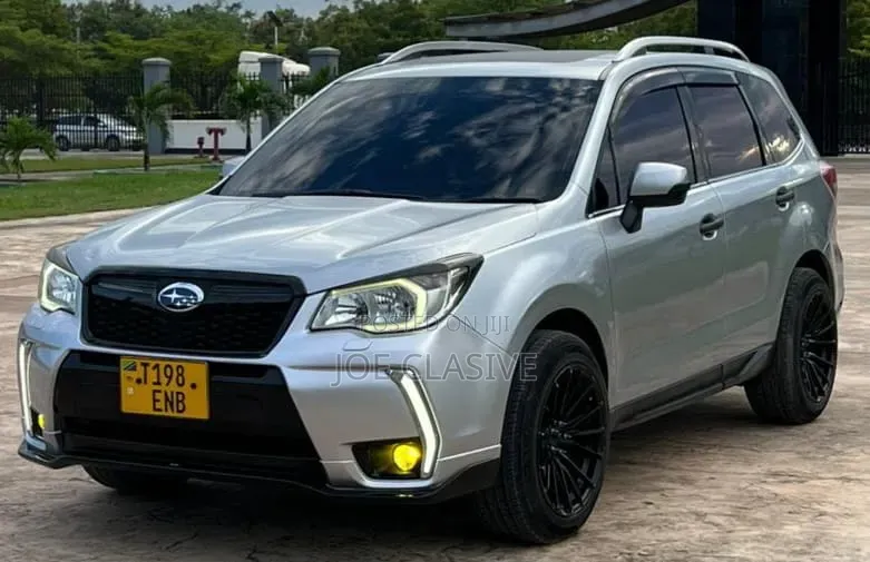 Subaru Forester 2.0XT Premium 4dr SUV AWD (2.0L 4cyl Turbo CVT) 2015 Silver