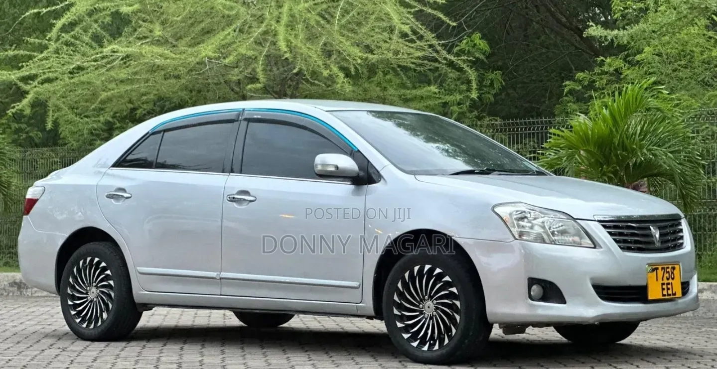 Toyota Premio 2010 Silver