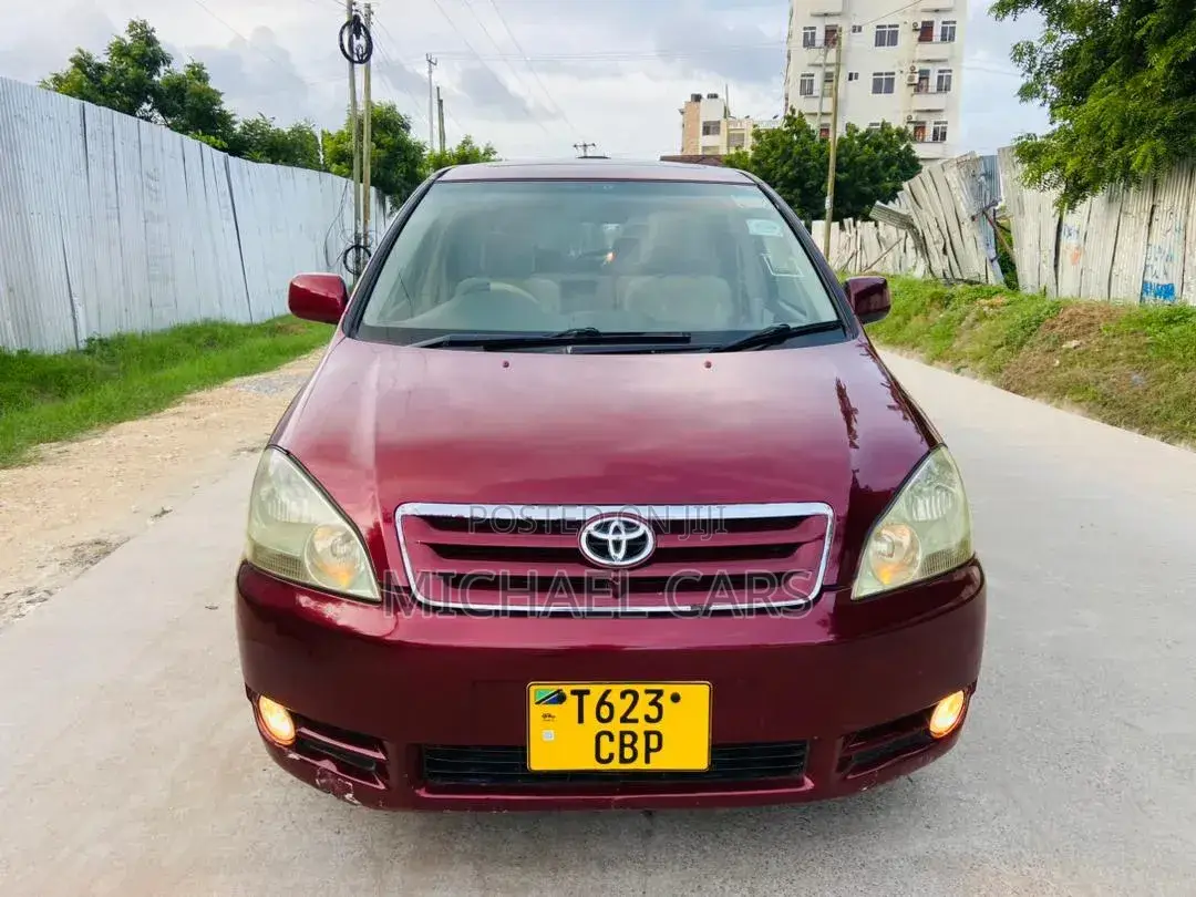 Toyota Ipsum 2004 Red