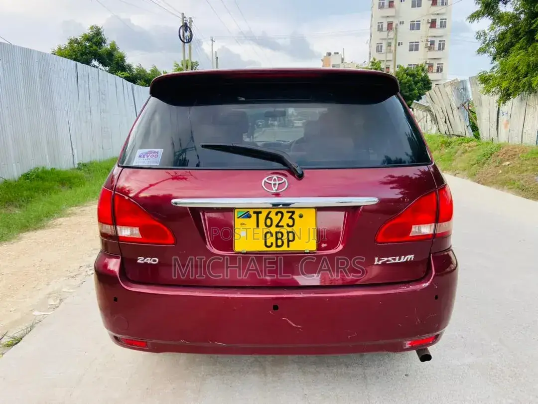 Toyota Ipsum 2004 Red