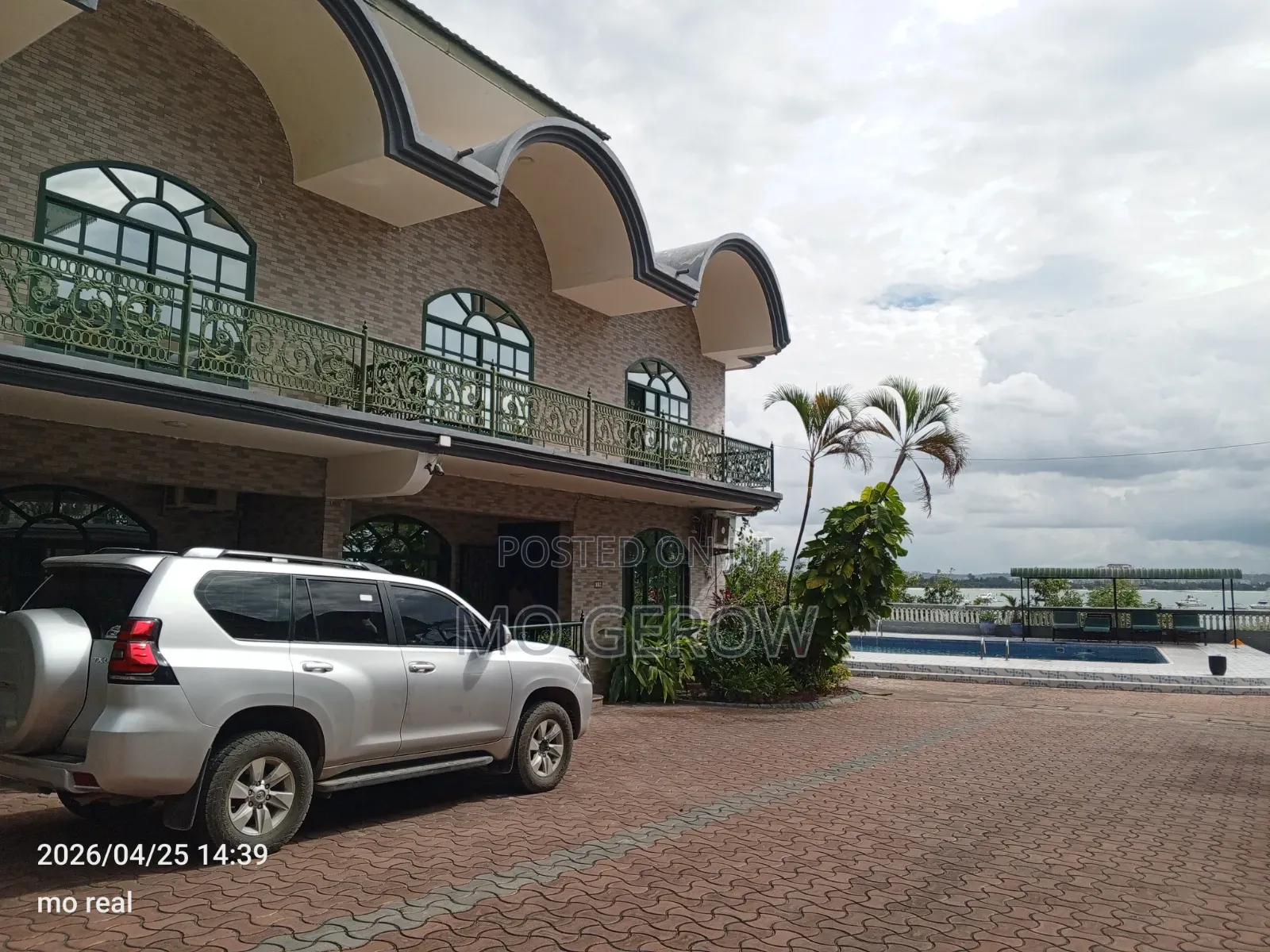 Furnished 4bdrm Villa in Masaki for rent