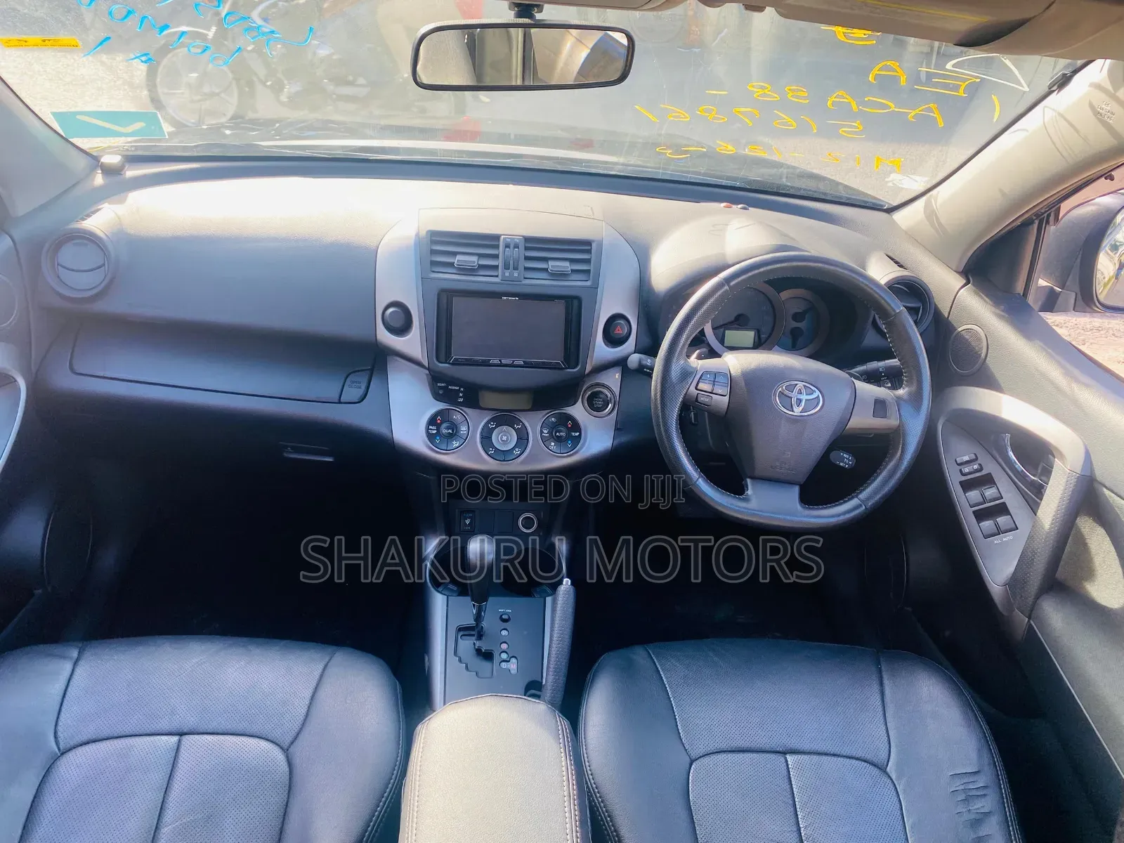 Toyota Vanguard 2010 Black