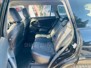 Toyota Vanguard 2010 Black