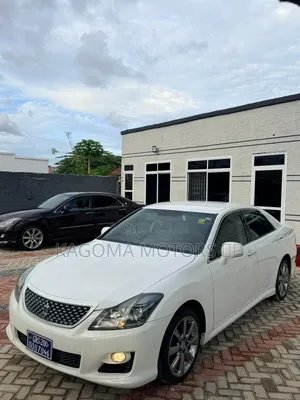 Toyota Crown 2009 White