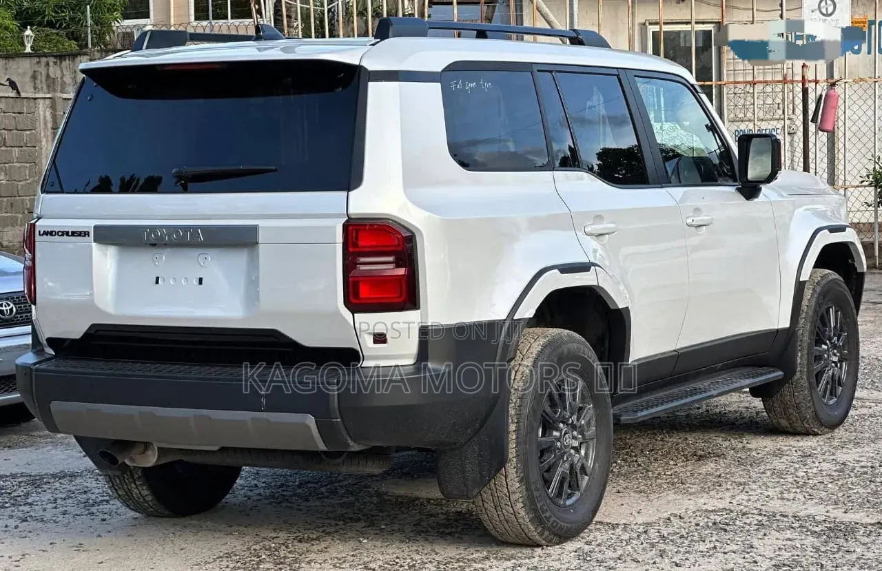 New Toyota Land Cruiser Prado 2025 White