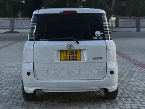 Toyota Sienta 1.5 AWD 2004 White
