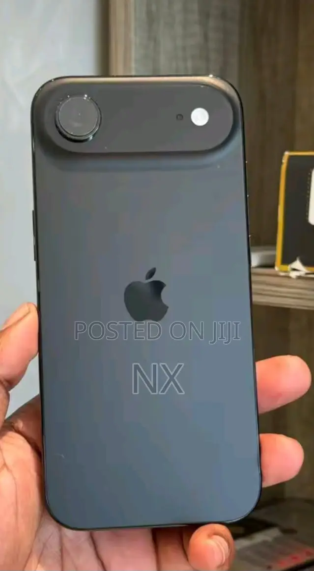 New Apple iPhone 17 256 GB Black