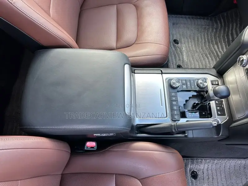 Toyota Land Cruiser 2021 Black