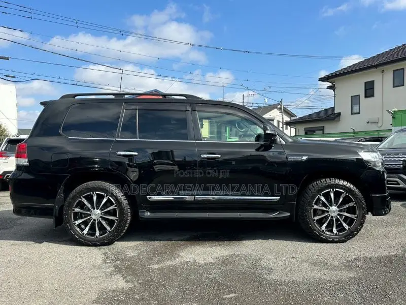Toyota Land Cruiser 2021 Black