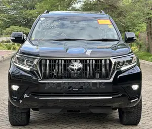 Toyota Land Cruiser Prado 2022 Black
