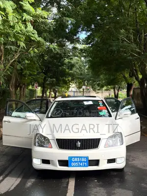 Toyota Crown 2006 White