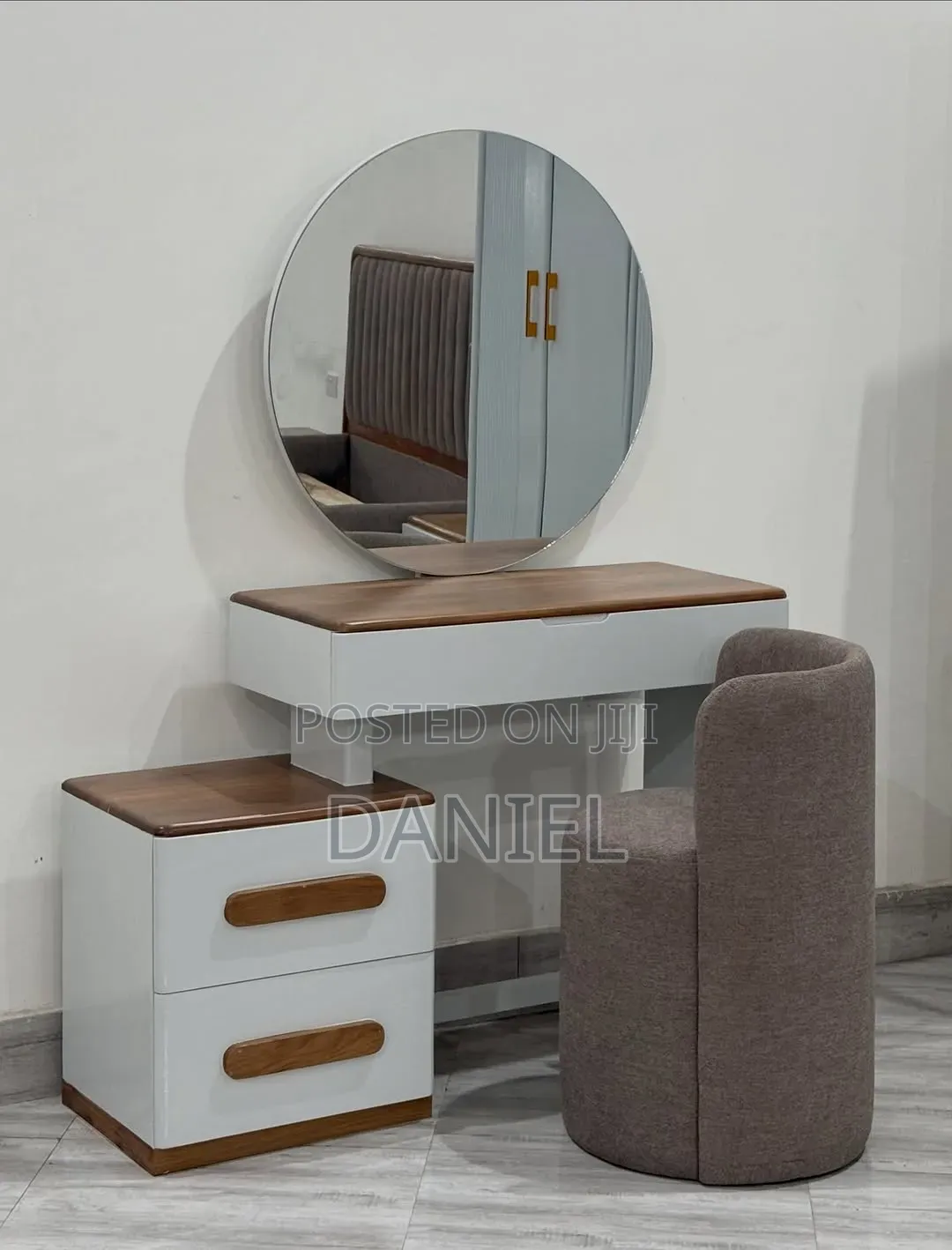 Dressing Table Ya Kisasa