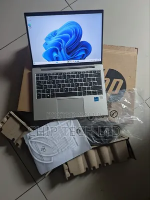 New Laptop HP EliteBook 830 G9 16GB Intel Core i7 SSD 512GB