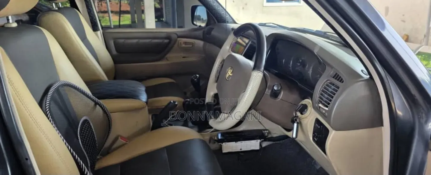 Toyota Land Cruiser 2008 Gray